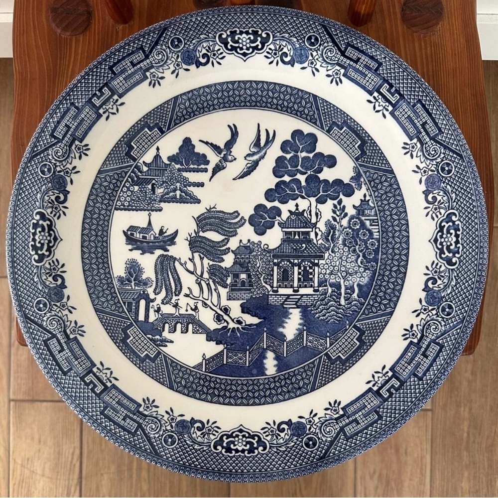 CHURCHILL England Blue Willow 13in Big
Plate Platter